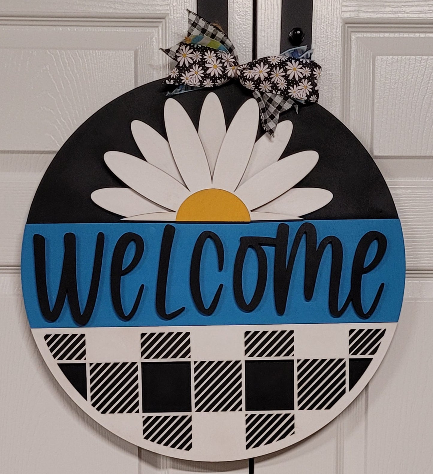 Welcome Daisy Door Hanger